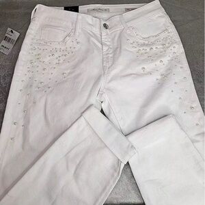 NWT Women’s White Denim with Pearls  Boyfriend Slim Straight-Leg Jeans